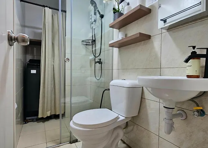 1 Bedroom Pool View - Comfort Luxury - Near Airport In Lapu-lapu *
